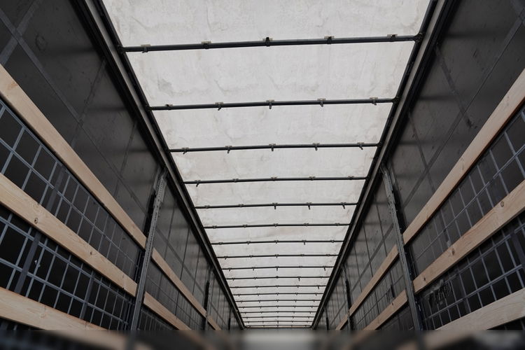 Schmitz -CARGOBULL / FIRANKA  / KOSZ NA PALETY  / 2X  OŚ PODNOSZONA / STANDARD  zdjęcie 17