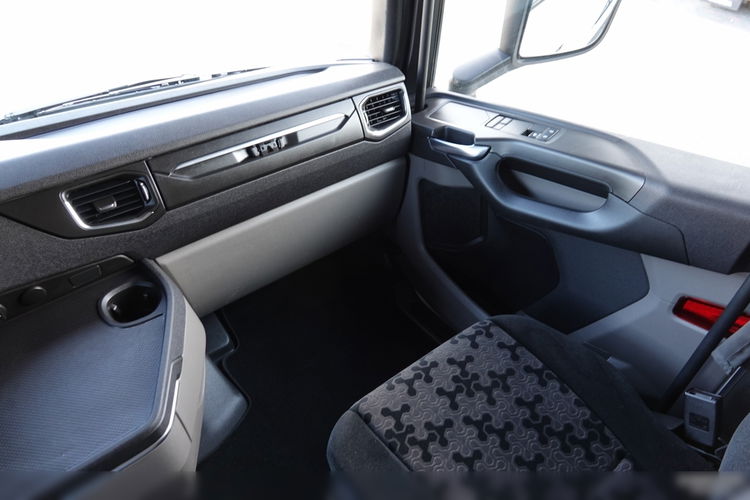Scania S 500 / RETARDER / KLIMA POSTOJOWA / ALUFELGI / OPONY 100% / PO KONTRAKCIE SERWISOWYM / SPROWADZONY zdjęcie 33
