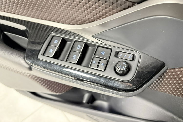 Toyota C-HR 1.2 TURBO 116KM EXCLUSIVE JBL 86.000km KeyLessGo Alu 18 Serwis NIEMCY zdjęcie 35
