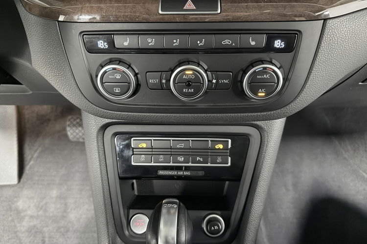 Volkswagen Sharan 2.0 TDI 177PS+DSG"KARAT Exclusive"7-Osobowy BiXenon NAVI DYNAUDIO HiFi zdjęcie 30