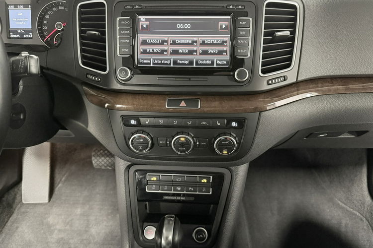Volkswagen Sharan 2.0 TDI 177PS+DSG"KARAT Exclusive"7-Osobowy BiXenon NAVI DYNAUDIO HiFi zdjęcie 31