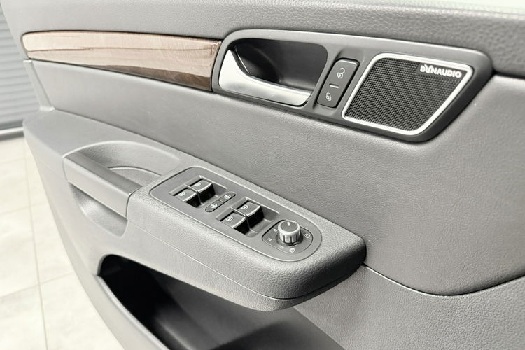 Volkswagen Sharan 2.0 TDI 177PS+DSG"KARAT Exclusive"7-Osobowy BiXenon NAVI DYNAUDIO HiFi zdjęcie 42