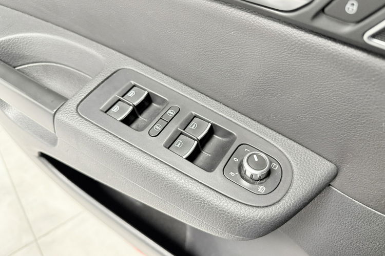 Volkswagen Sharan 2.0 TDI 177PS+DSG"KARAT Exclusive"7-Osobowy BiXenon NAVI DYNAUDIO HiFi zdjęcie 47