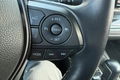 samochód osobowy Toyota zdjęcie 18