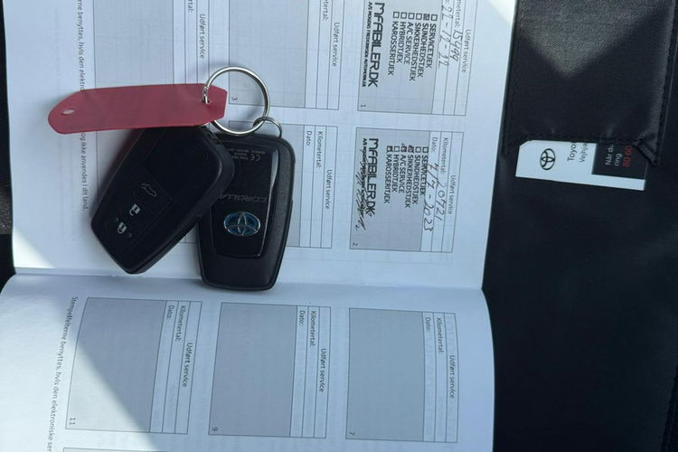 Toyota Corolla hybryda, automat, gwarancja, 36 tys.km zdjęcie 8