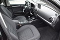 samochód osobowy Audi zdjęcie 12