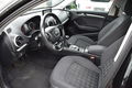 samochód osobowy Audi zdjęcie 9