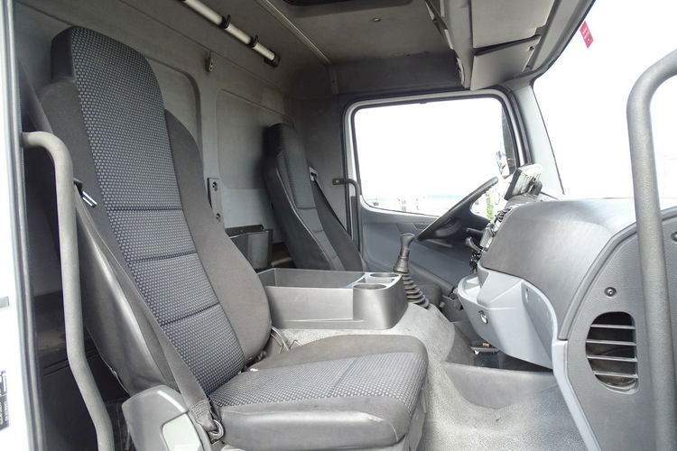 Mercedes AXOR 1829 Chłodnia Lamberet Sprowadzony Przebieg Udokumentowany , Klima , Blokada Mostu , Winda , Poduszki zdjęcie 21