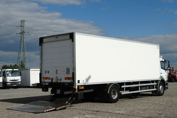 Mercedes AXOR 1829 Chłodnia Lamberet Sprowadzony Przebieg Udokumentowany , Klima , Blokada Mostu , Winda , Poduszki zdjęcie 3