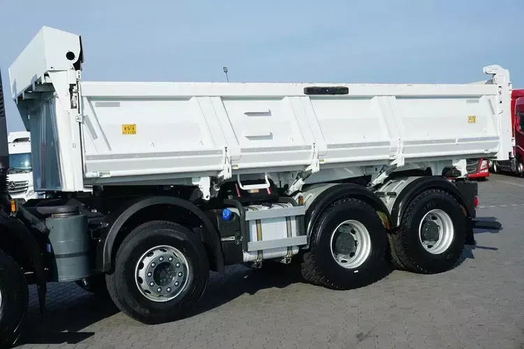 Iveco / TRAKKER / 480 / E 6 / WYWROTKA / 8 X 4 / HYDROBURTA / RETARDER zdjęcie 27