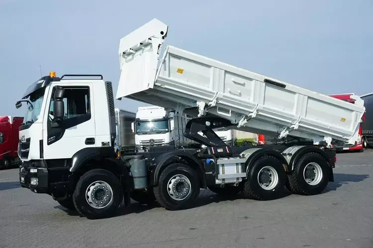 Iveco / TRAKKER / 480 / E 6 / WYWROTKA / 8 X 4 / HYDROBURTA / RETARDER zdjęcie 3