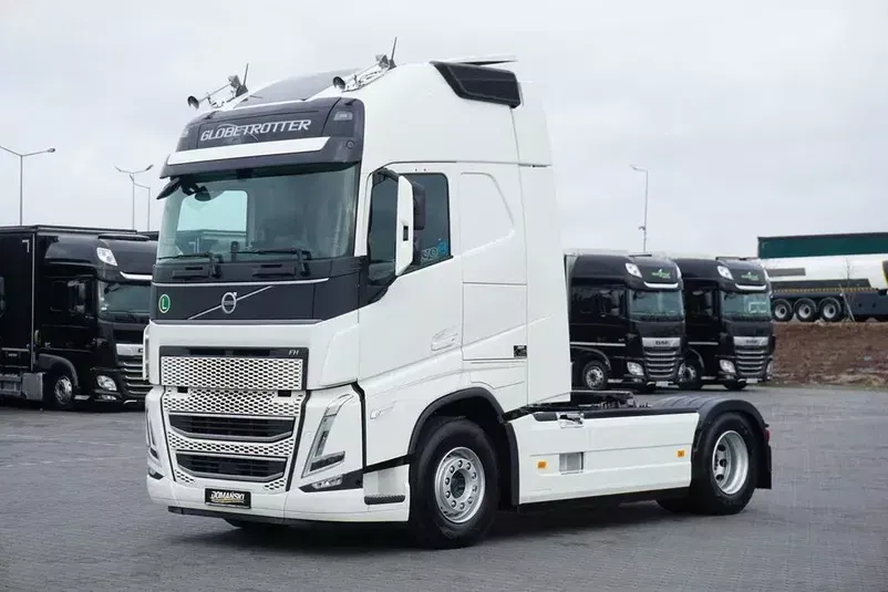 ciągnik siodłowy Volvo zdjęcie 1