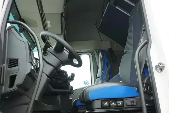 Volvo / FH / 460 / I – SAVE / XL / EURO 6 / ACC / I -COOL / NOWY MODEL zdjęcie 7