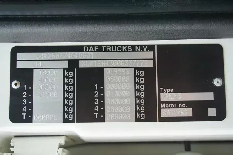 DAF 106 / 480 / EURO 6 / ACC / SUPER SPACE CAB / MAŁY PRZEBIEG zdjęcie 11