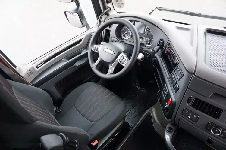 DAF 106 / 480 / EURO 6 / ACC / SUPER SPACE CAB / MAŁY PRZEBIEG zdjęcie 13