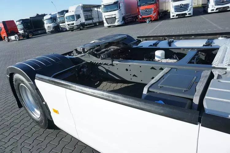 Volvo FH / 460 / EURO 6 / ACC / NISKI zdjęcie 37