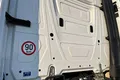 ciągnik siodłowy Mercedes zdjęcie 17