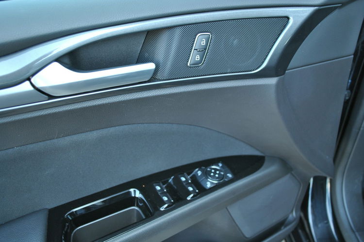 Mondeo Kombi Titanium 2.0 EcoBlue 150KM ASO Forda Gwarancja Ford Używane zdjęcie 20