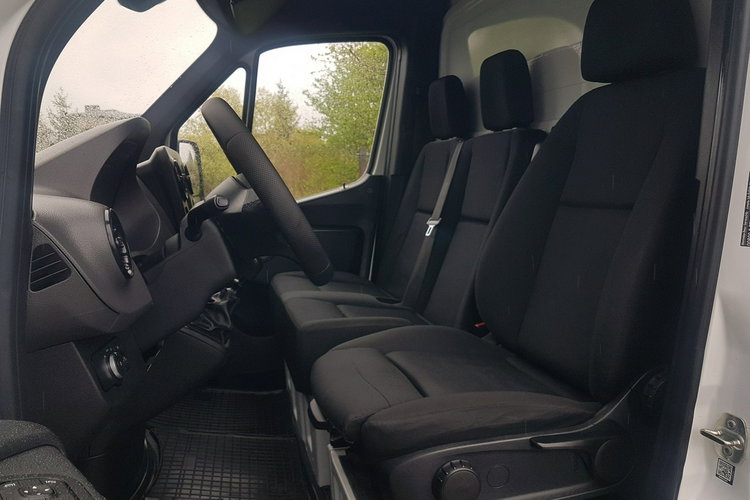 Mercedes Sprinter KONTENER 8EP 4.11x2.15x2.30 KLIMA 314 CDI MANUAL DMC 3500 KG zdjęcie 6