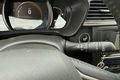 samochód osobowy Renault zdjęcie 19
