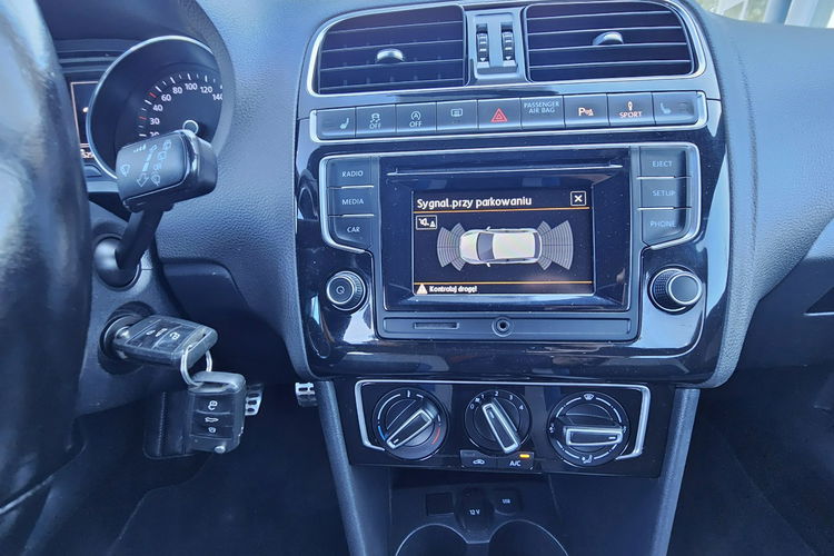 Volkswagen Polo GT, grzane fotel, półskóry, czujniki parkowani, regulacja zawieszenia zdjęcie 25