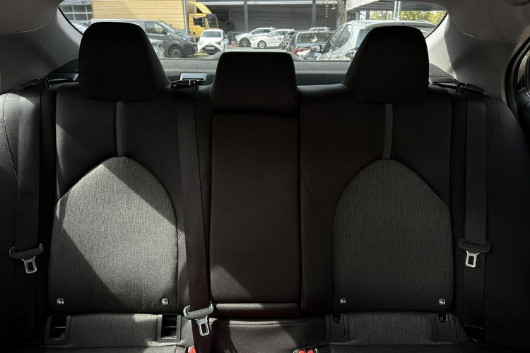 Toyota Camry 2.5 HYBRID 218KM COMFORT, salon Polska, gwarancja, FV23% zdjęcie 19