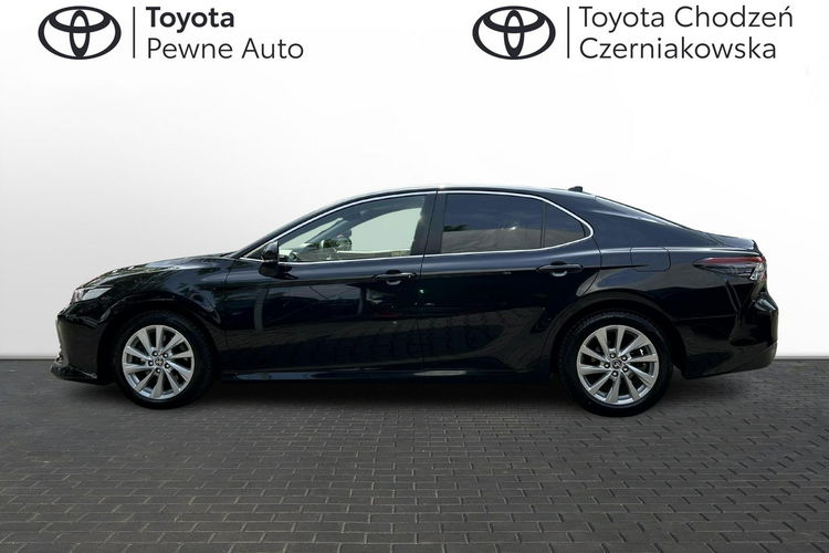 Toyota Camry 2.5 HYBRID 218KM COMFORT, salon Polska, gwarancja, FV23% zdjęcie 2