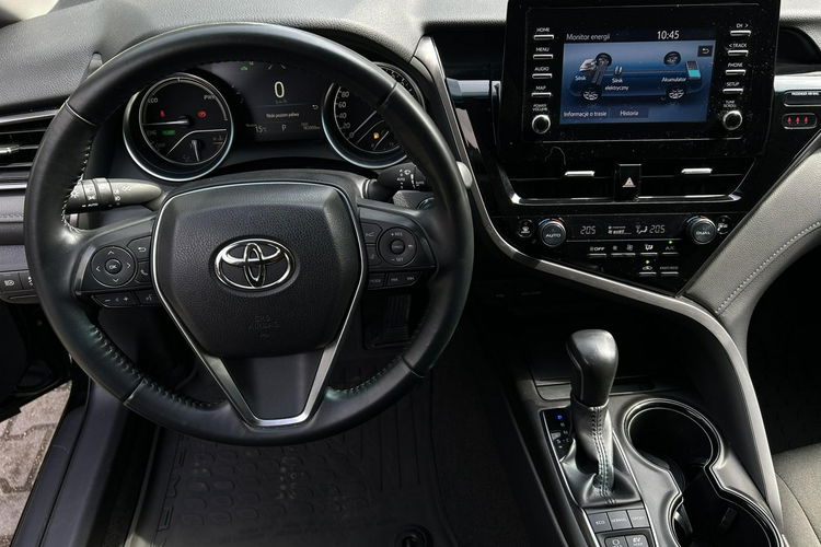 Toyota Camry 2.5 HYBRID 218KM COMFORT, salon Polska, gwarancja, FV23% zdjęcie 20