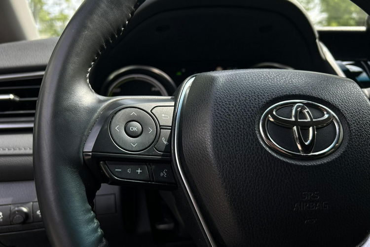 Toyota Camry 2.5 HYBRID 218KM COMFORT, salon Polska, gwarancja, FV23% zdjęcie 23