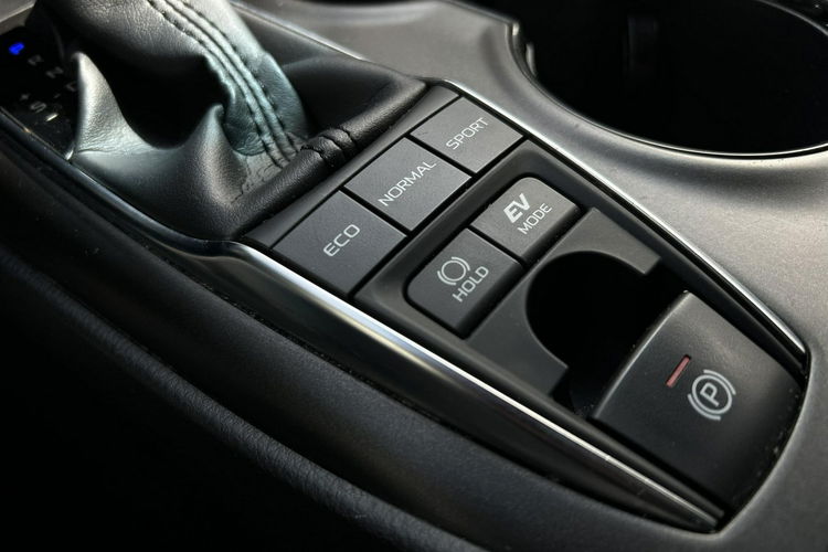 Toyota Camry 2.5 HYBRID 218KM COMFORT, salon Polska, gwarancja, FV23% zdjęcie 26