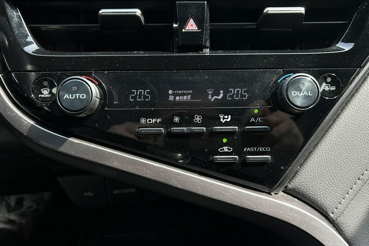 Toyota Camry 2.5 HYBRID 218KM COMFORT, salon Polska, gwarancja, FV23% zdjęcie 29