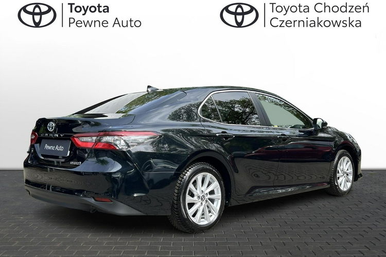 Toyota Camry 2.5 HYBRID 218KM COMFORT, salon Polska, gwarancja, FV23% zdjęcie 5