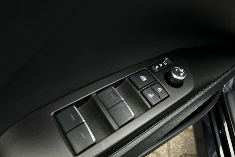 Toyota Camry 2.5 HYBRID 218KM COMFORT BUSINESS, salon Polska, gwarancja, FV23% zdjęcie 16