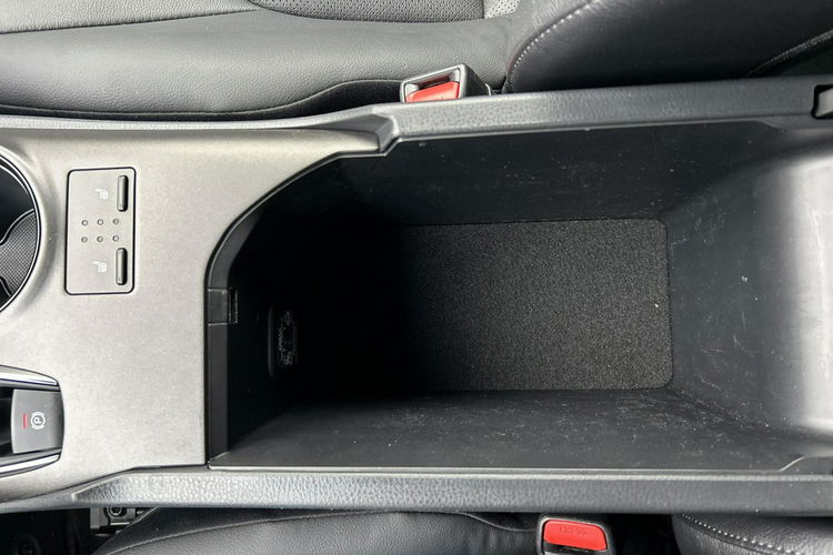 Toyota Camry 2.5 HYBRID 218KM COMFORT BUSINESS, salon Polska, gwarancja, FV23% zdjęcie 29