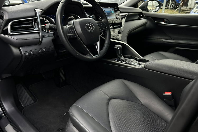 Toyota Camry 2.5 HYBRID 218KM COMFORT BUSINESS, salon Polska, gwarancja, FV23% zdjęcie 31