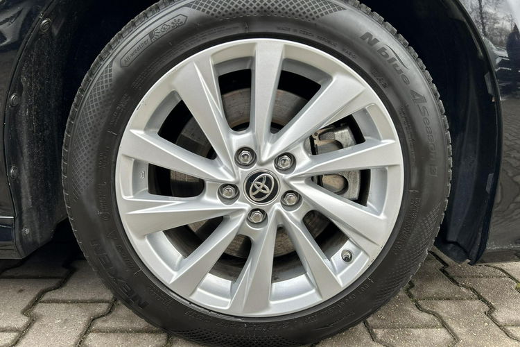 Toyota Camry 2.5 HYBRID 218KM COMFORT BUSINESS, salon Polska, gwarancja, FV23% zdjęcie 33