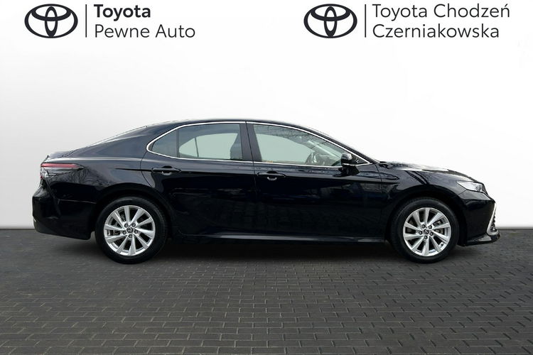Toyota Camry 2.5 HYBRID 218KM COMFORT BUSINESS, salon Polska, gwarancja, FV23% zdjęcie 6