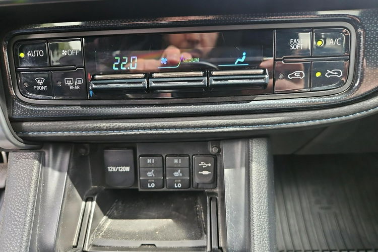 Toyota Auris 1.6 VVTi 132KM COMFORT STYLE TECH, salon Polska zdjęcie 22