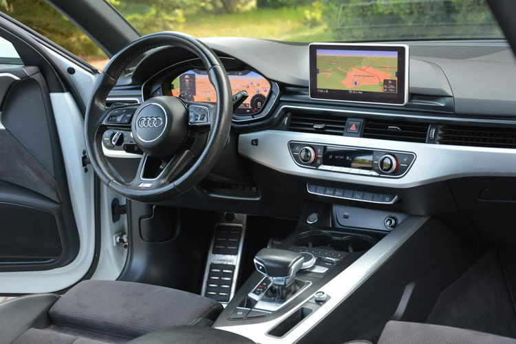 Audi A4 S-Line Virtual Cockpit Klimatronic Skóry Ledy Navi 2xParktr. el.klapa zdjęcie 19