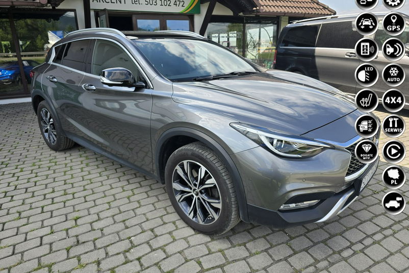 samochód osobowy Infiniti zdjęcie 1
