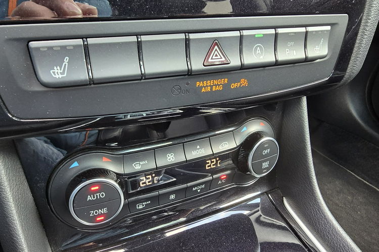 Infiniti QX30 Bezwypoadkowy, 100% oryginał, pełny serwis. zdjęcie 10