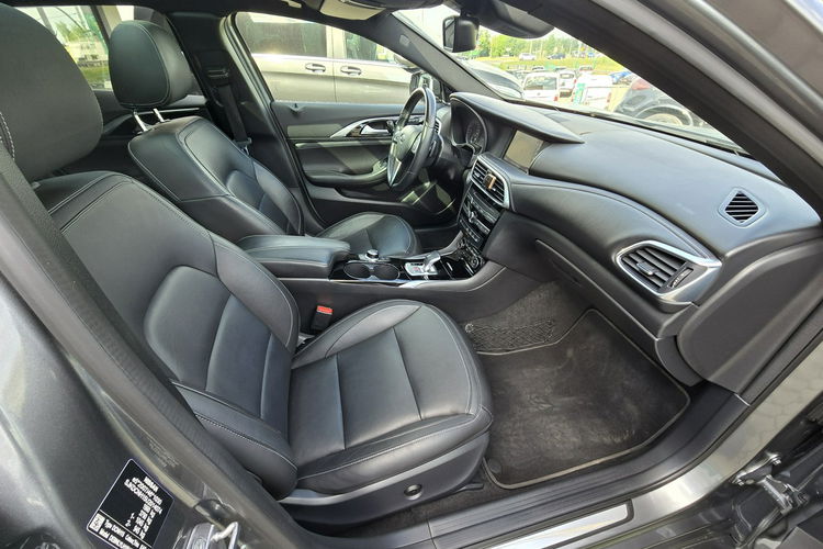 Infiniti QX30 Bezwypoadkowy, 100% oryginał, pełny serwis. zdjęcie 16