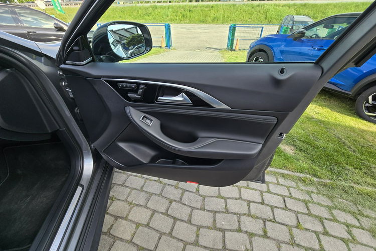 Infiniti QX30 Bezwypoadkowy, 100% oryginał, pełny serwis. zdjęcie 21