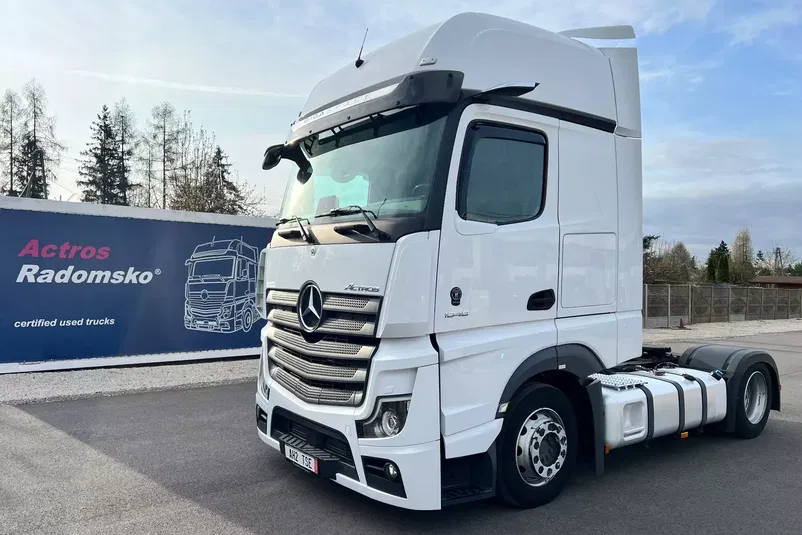 ciągnik siodłowy Mercedes zdjęcie 1