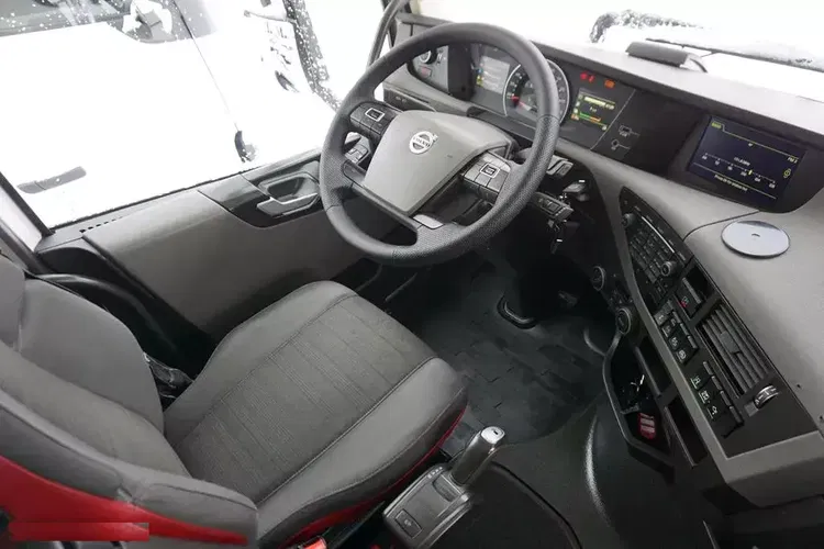 Volvo FH / 460 / EURO 6 / ACC / NISKI / HYDRAULIKA zdjęcie 13