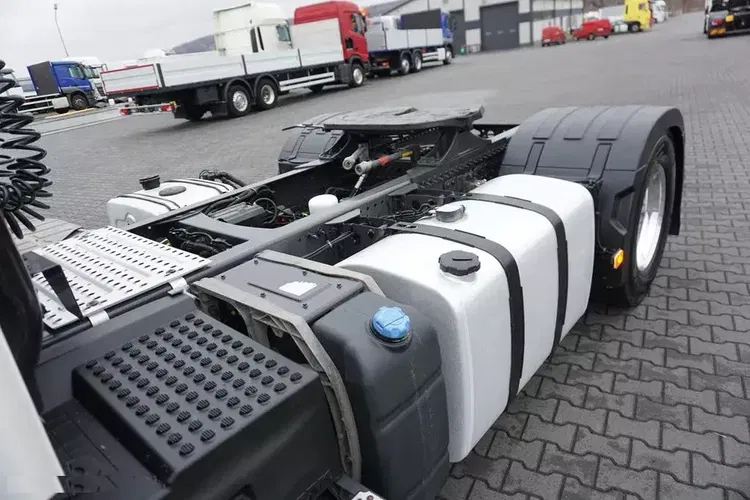 Volvo FH / 460 / EURO 6 / ACC / NISKI / HYDRAULIKA zdjęcie 24