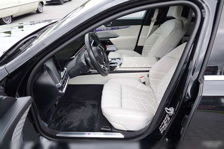 BMW 740 Lim 740 d xDrive M Sport zdjęcie 40