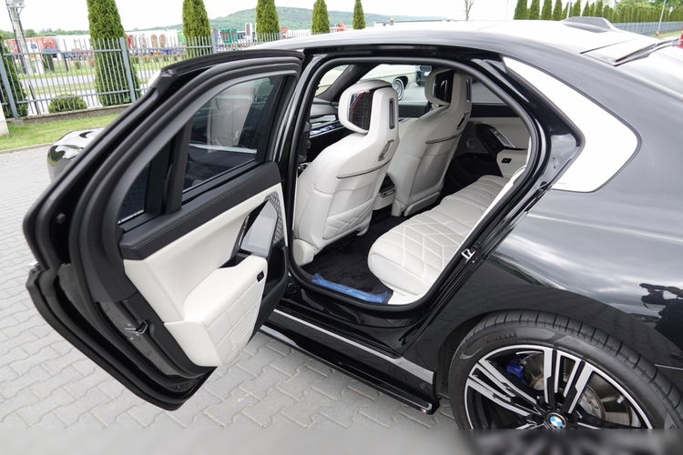 BMW 740 Lim 740 d xDrive M Sport zdjęcie 56