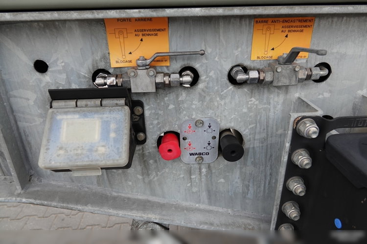 Fruehauf / WYWROTKA 27 M3 / CAŁA STALOWA / OSIE MERCEDES / OŚ PODNOSZONA / TYŁ KLAPA HYDRAULICZNA / HYDROKLAPA zdjęcie 15