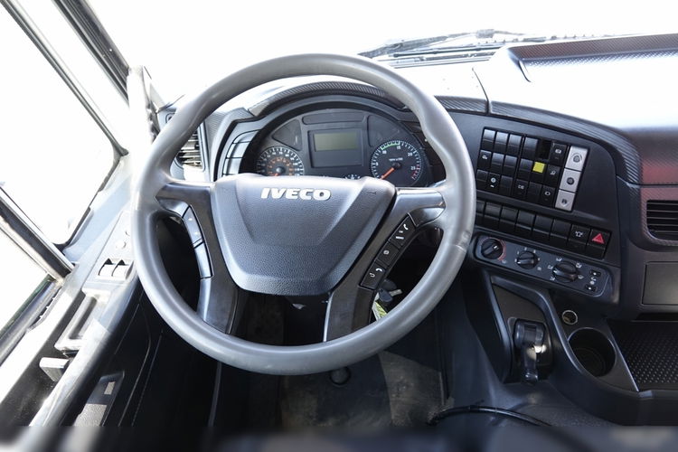 Iveco TRAKKER 410 / 8X4 / BETONOMIESZARKA 9 M3 / PUTZMEISTER / ALUFELGI /  EURO 6 zdjęcie 36